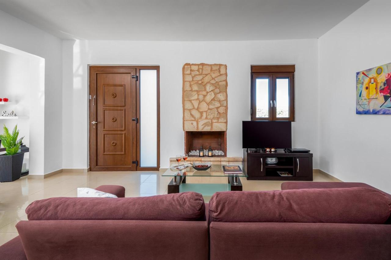 Aggelina Villa Pefki  ภายนอก รูปภาพ