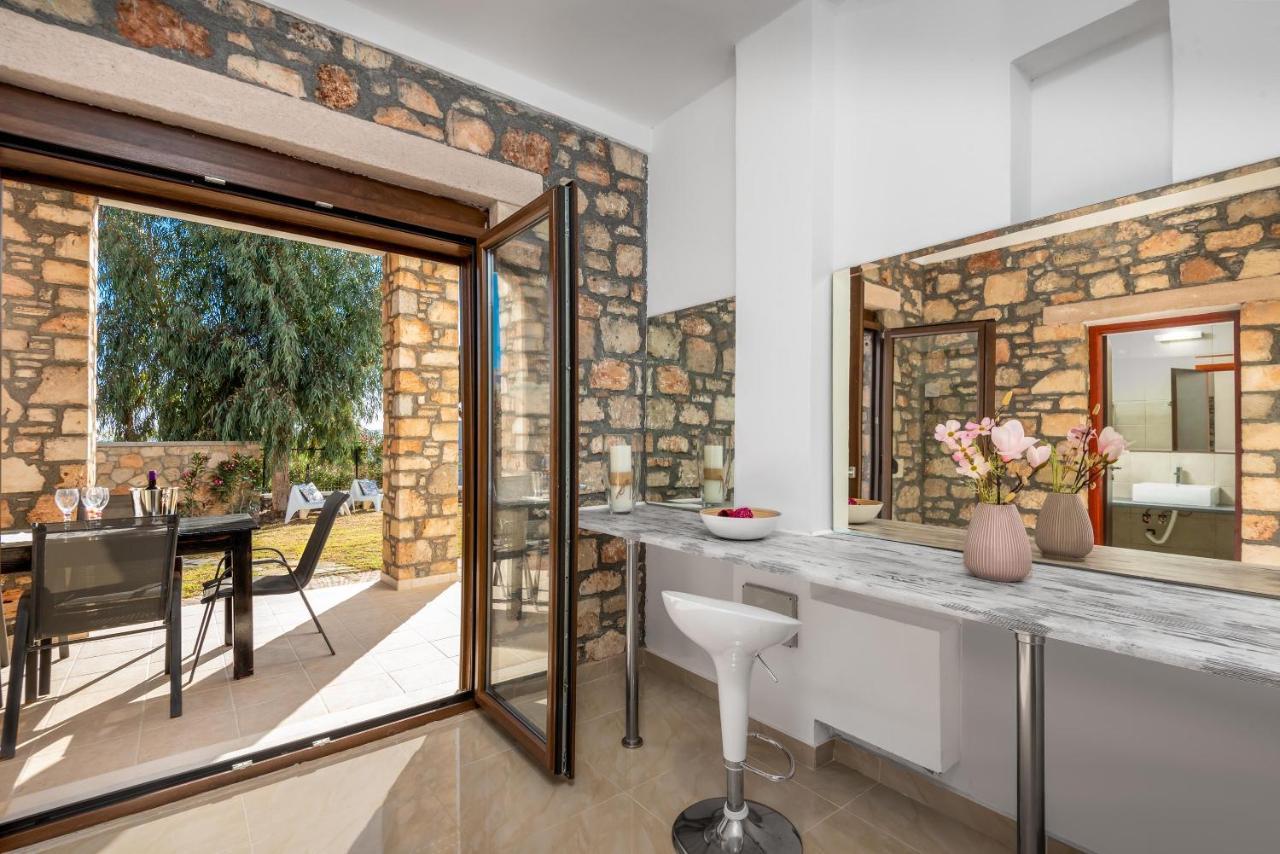 Aggelina Villa Pefki  ภายนอก รูปภาพ
